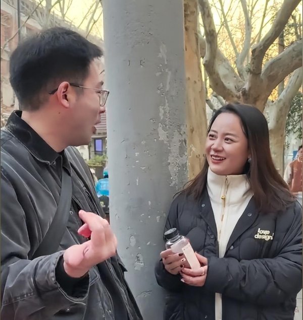 安信 上海金融女引热议，十余年寒窗苦读，不是为了跟河南穷小伙吃馒头