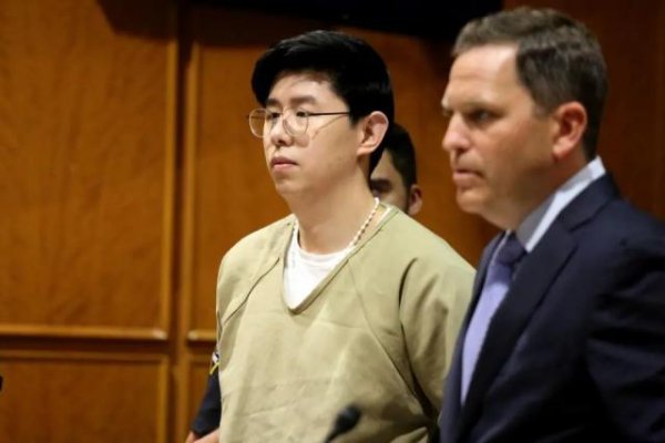 沪深配 35岁医生认罪：曾在医院性侵患者